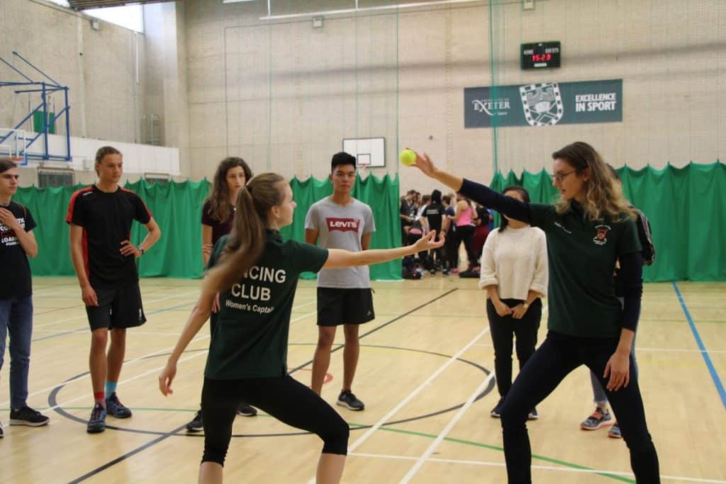 RAISING THE GAME UNIVERSITY OF EXETER FENCING CLUB GOES WIRELESS